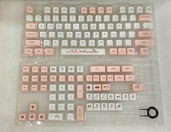 ปุ่มคีย์บอร์ด ลาย chi sweet home ชมพูขาว /PBT 133 คีย์ Mechanical Keyboard / Thai